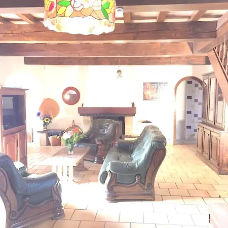 Hébergement de vacances Maison Charmante à + Piscine Cruas
